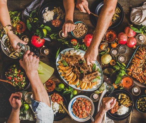 banqueting-table-gettyimages-1199746550-cropped
