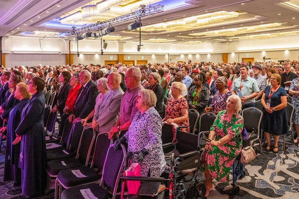 conf-2023-worship-2